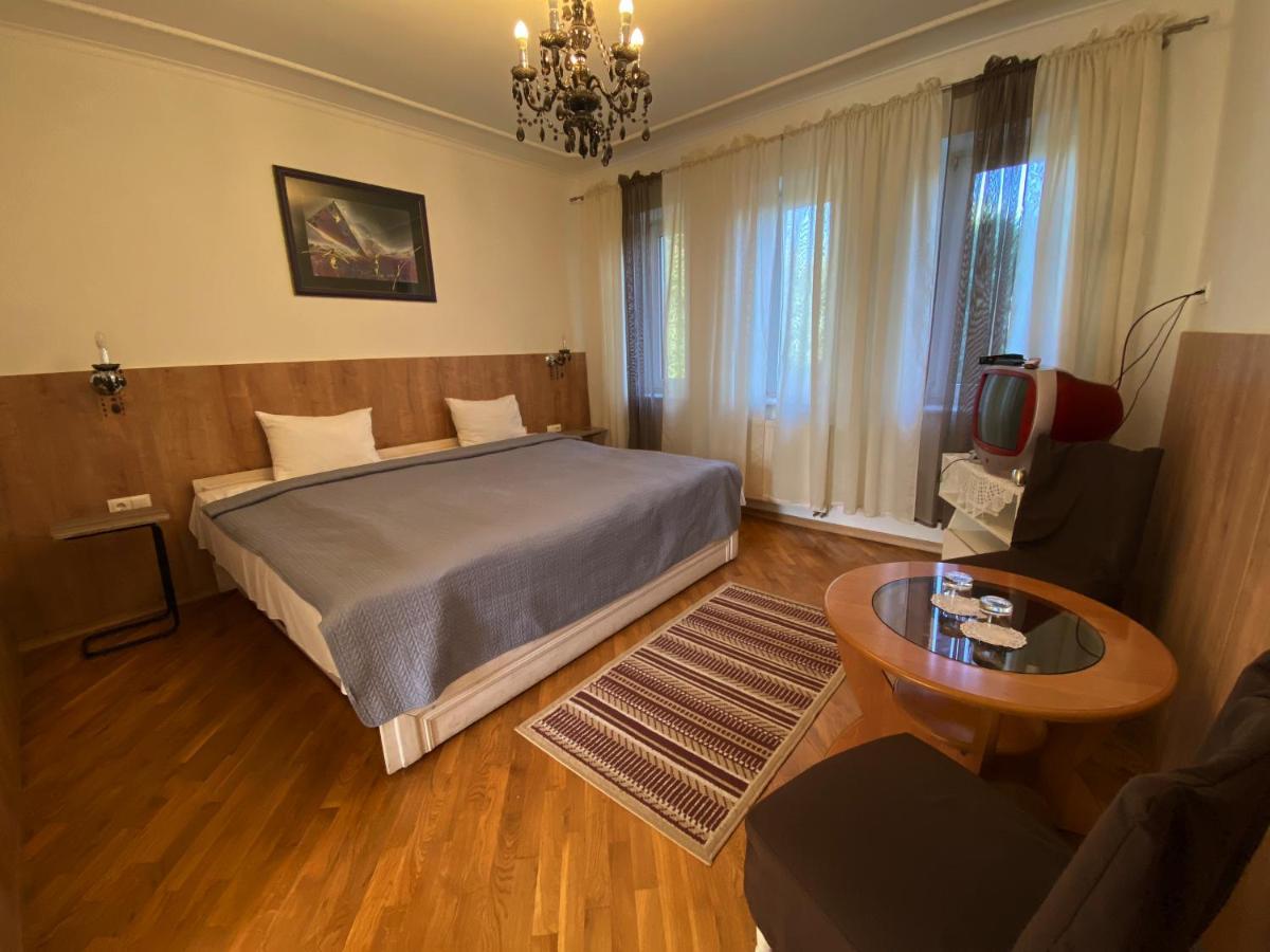 Olena Resort Bryukhovychi Exterior foto