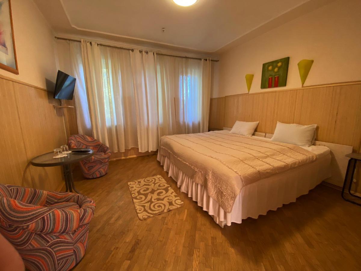 Olena Resort Bryukhovychi Exterior foto